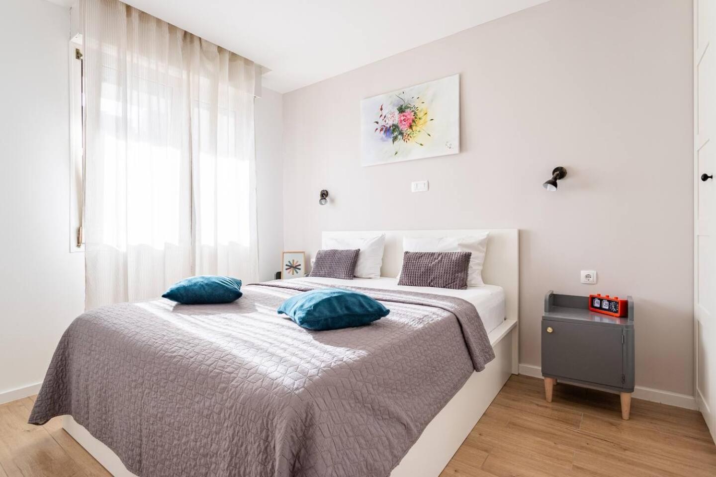 Apartma Center Pia Omis